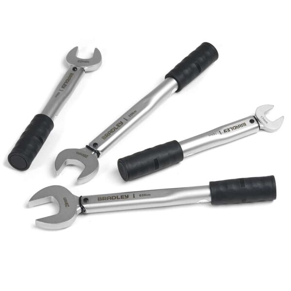 BRADLEY TW4 Pre-Set Torque Wrench, a professional tool designed for precise tightening of flare nuts on HVAC/R systems, featuring a distinct click when the preset torque is reached.