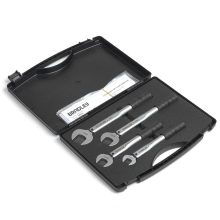 BRADLEY TW4 Pre-Set Torque Wrench, a professional tool designed for precise tightening of flare nuts on HVAC/R systems, featuring a distinct click when the preset torque is reached.
